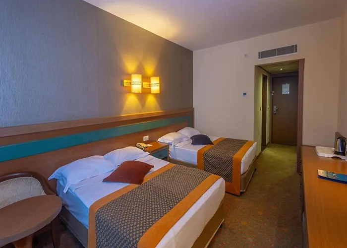 Hotel Oezkaymak Incekum 5*
