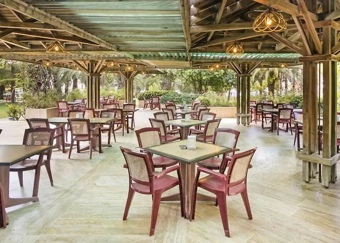 Hotel Oezkaymak Incekum 5*